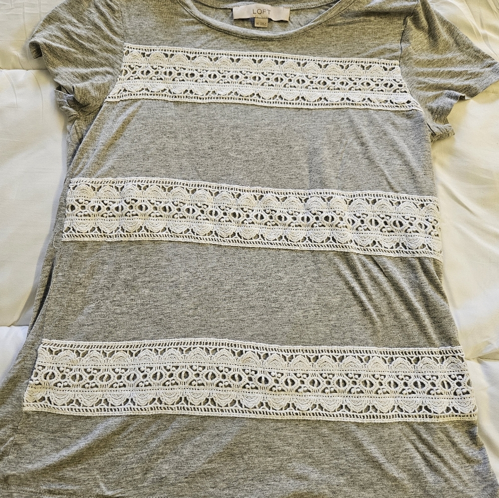 Ann Taylor Loft Short-Sleeved Gray T-shirt
